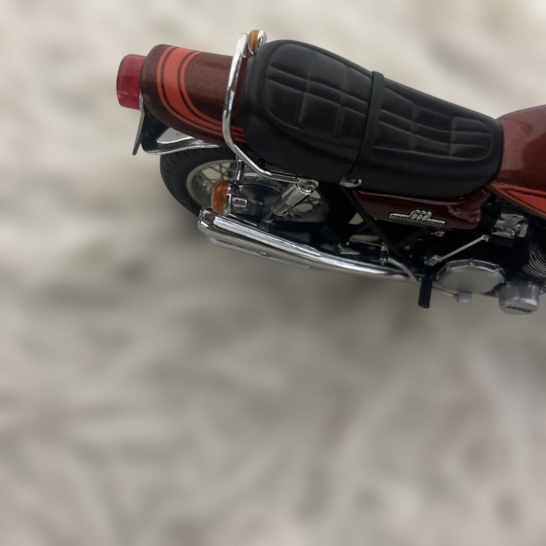 オートバイ・バイク MINICHAMPS Kawasaki Z1 900 1972 1:12