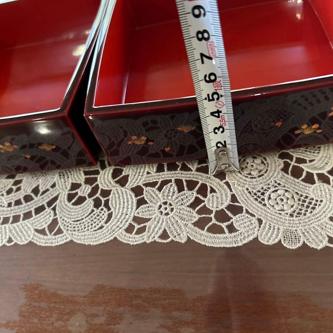 輪島塗り赤色花柄金箔装飾3段重箱