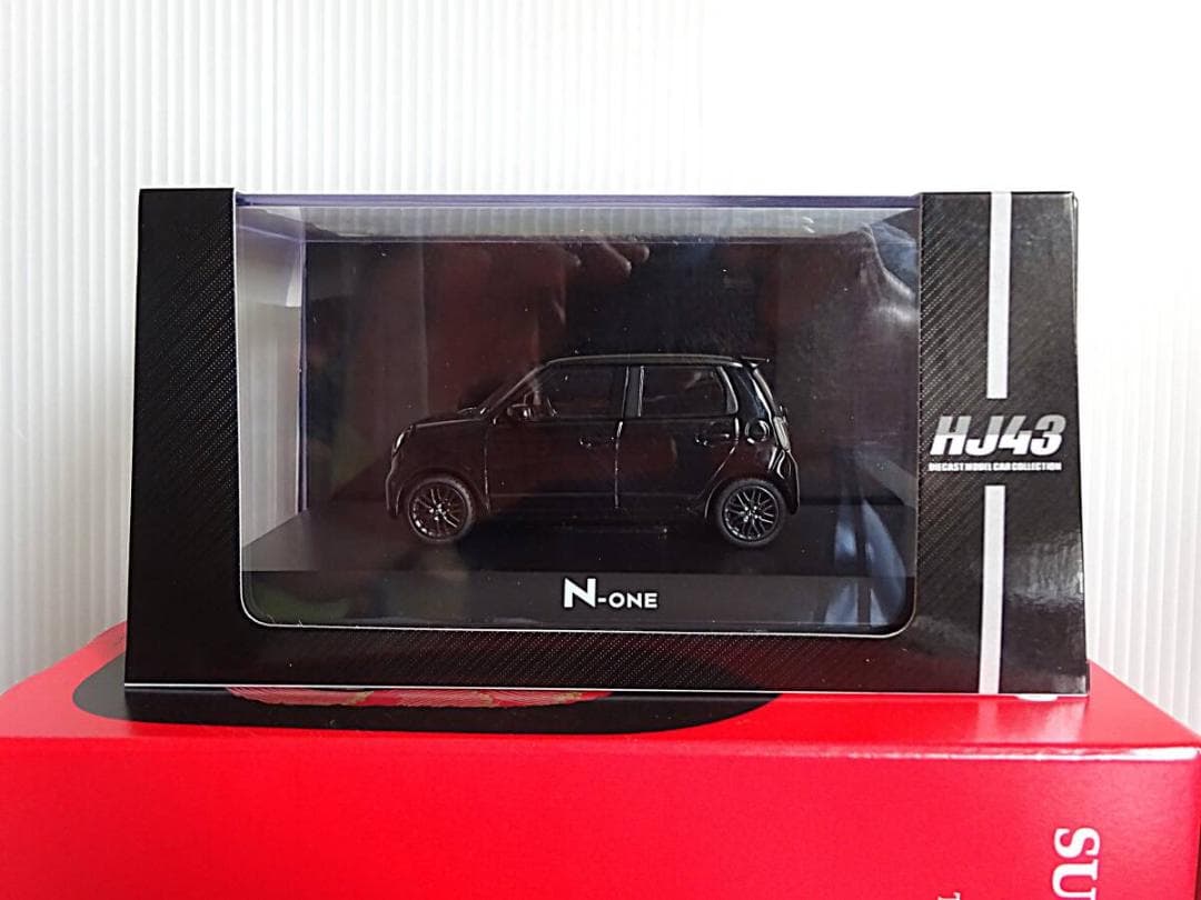 1/43スケールのホンダN-ONE RS、クリスタルブラックパール