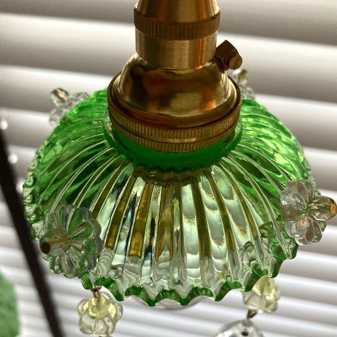 ミニシャンデリア　１９世紀　ウランガラス　フランス　超ミニシェード