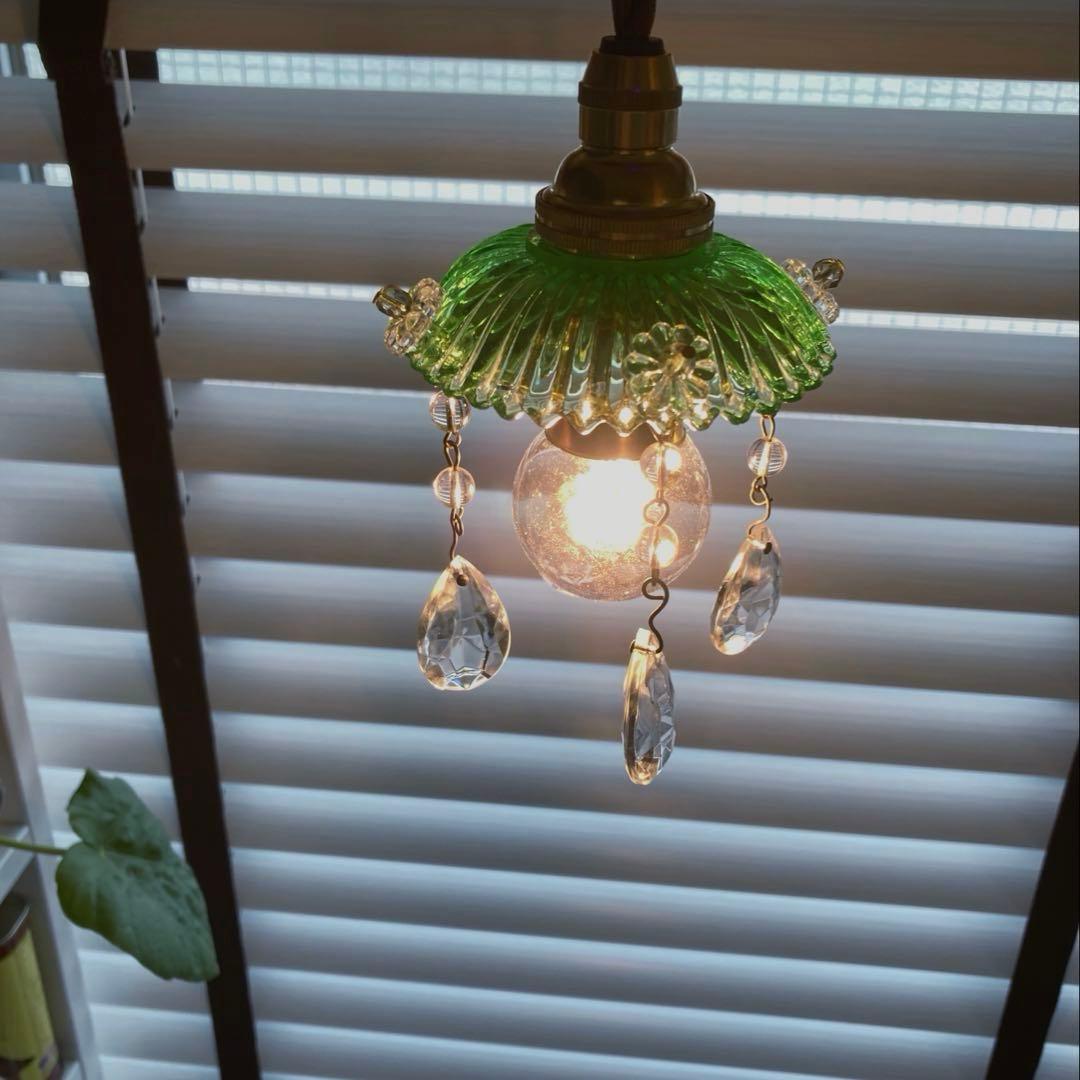 ミニシャンデリア　１９世紀　ウランガラス　フランス　超ミニシェード