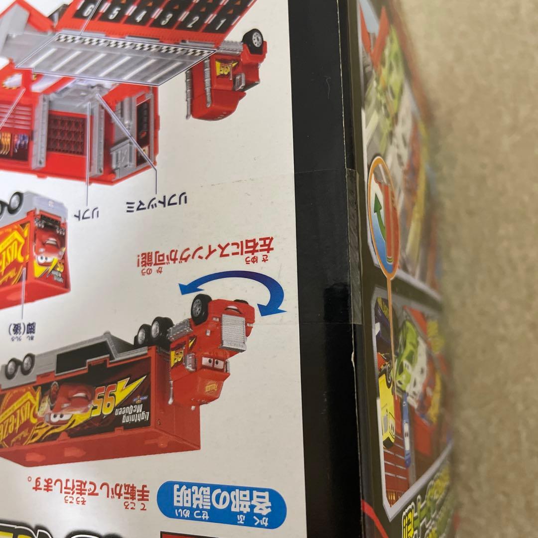 カーズ　トミカ　並べて全員発車！シューター　マック