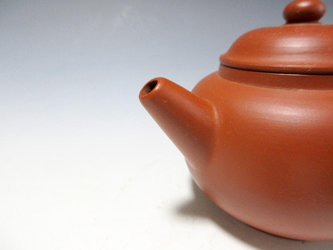 三浦常山 佐渡無名異焼 朱泥 後手茶注 共箱 共布 栞 / 急須