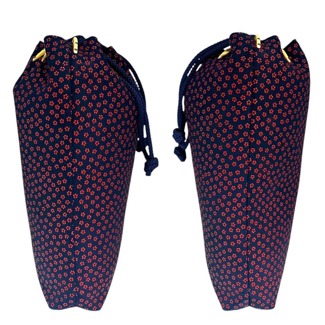 極美品✨未使用級　印傳屋　合切袋（大）　信玄袋　巾着　小桜柄　鹿革　濃紺　赤