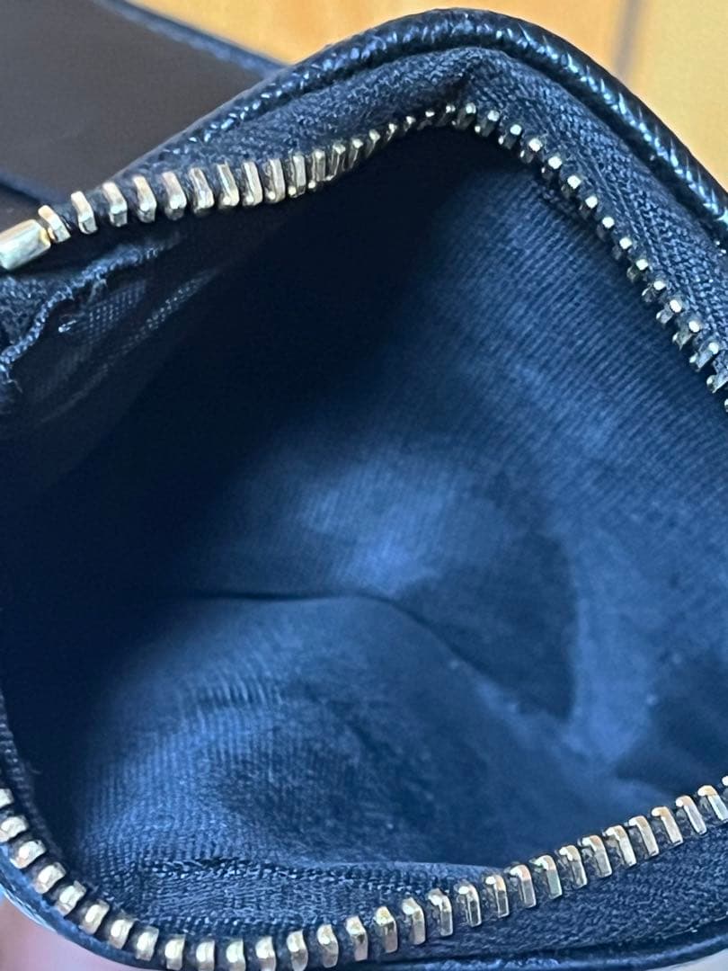 ☆最終値下げPRADA VITELLO MOVE 1ML024 黒 ヴィッテロ