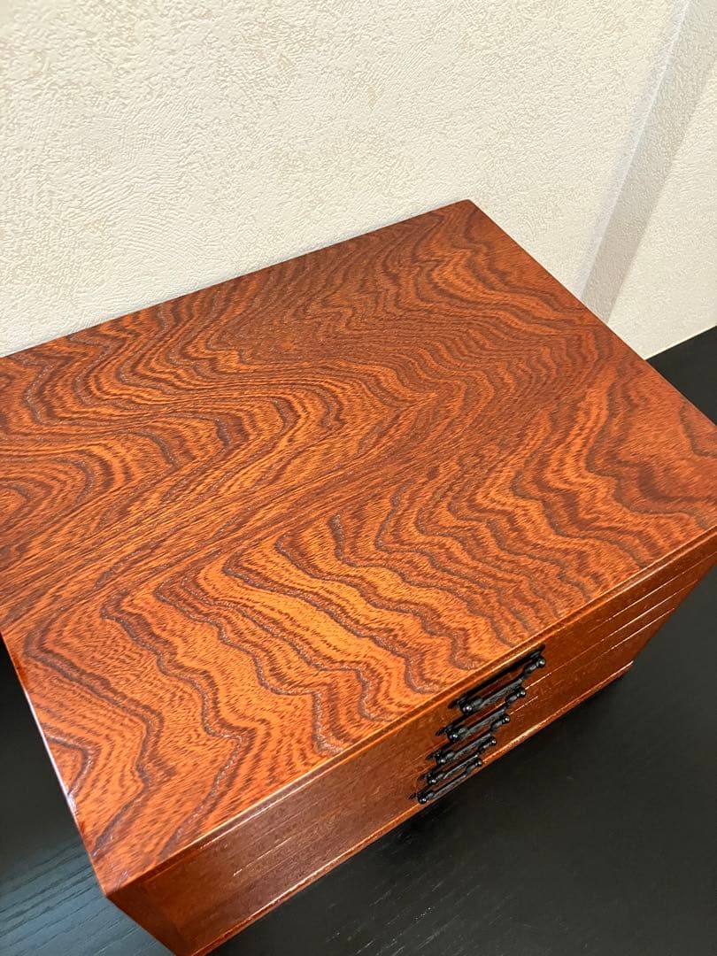 天然木、アクセサリーケース、宝石入れ、収納箱、インテリア、区切り変更可能、(大)