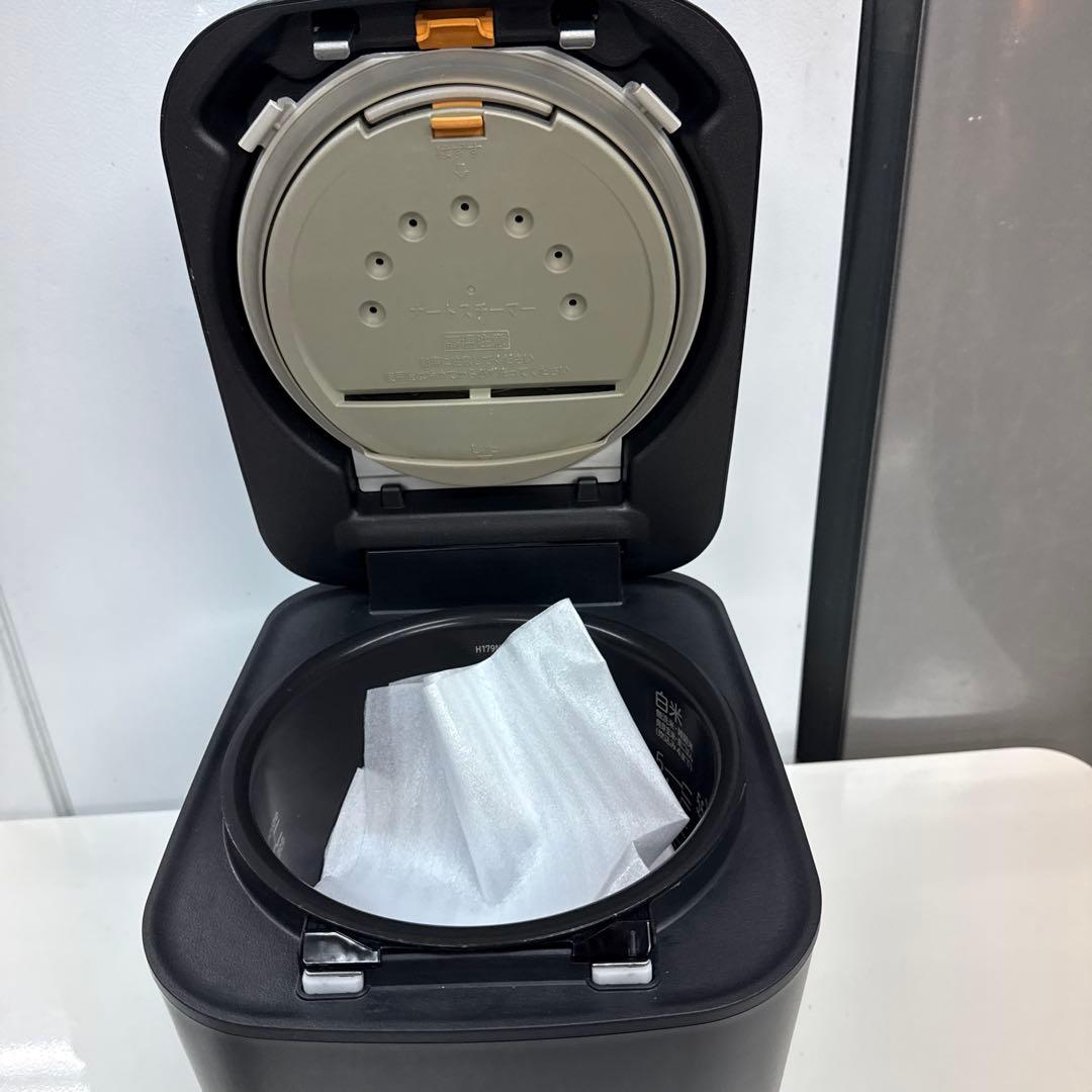 Hitachi RZ-V100GM 圧力&スチームジャー炊飯器 2024年製