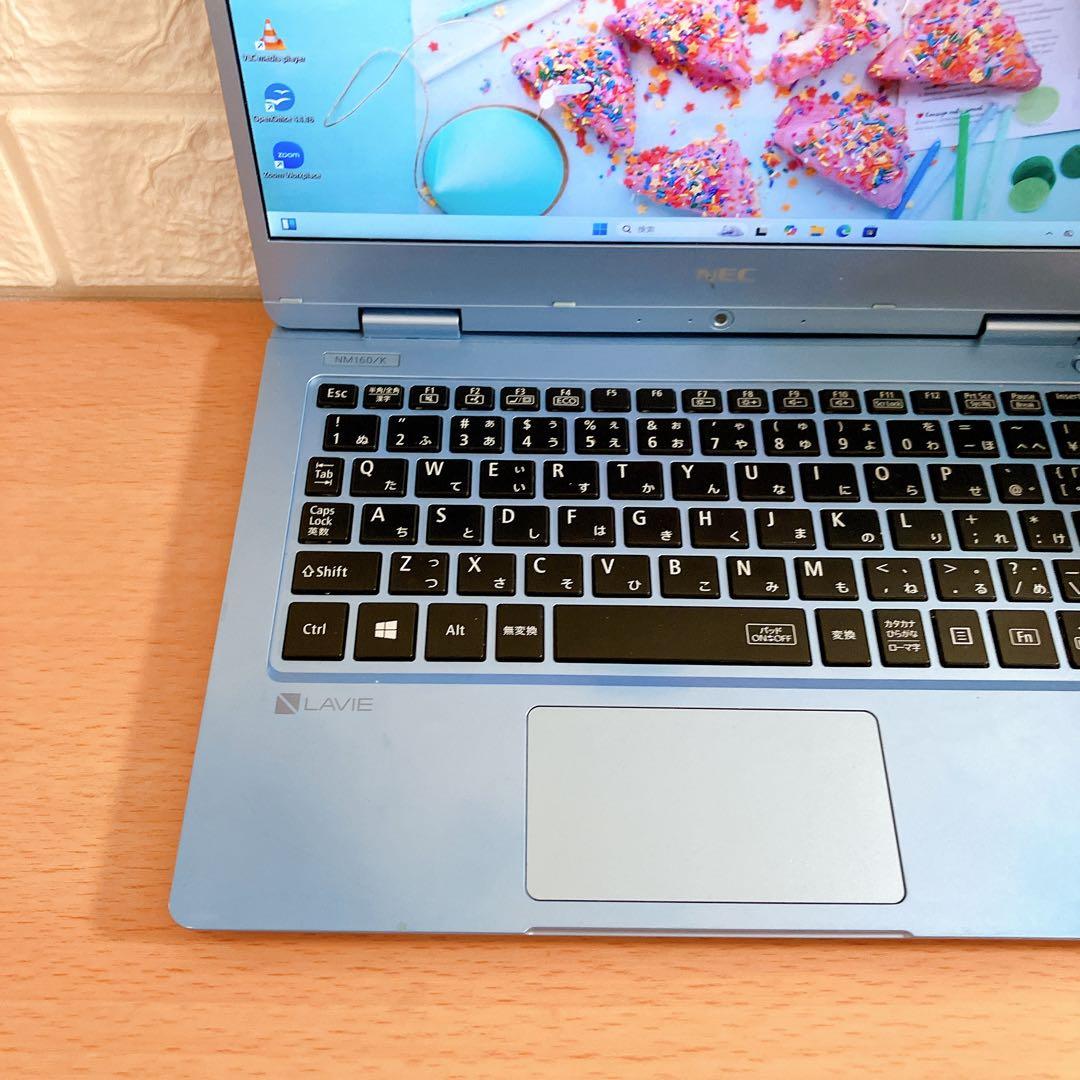 小型軽量・爆速SSD・初心者OK！Windows11青ブルーノートパソコン☆