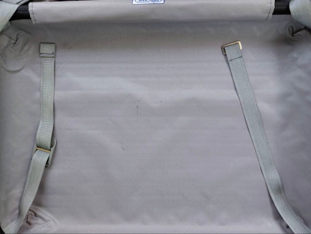 RIMOWA ブラックキャリーケース 中型