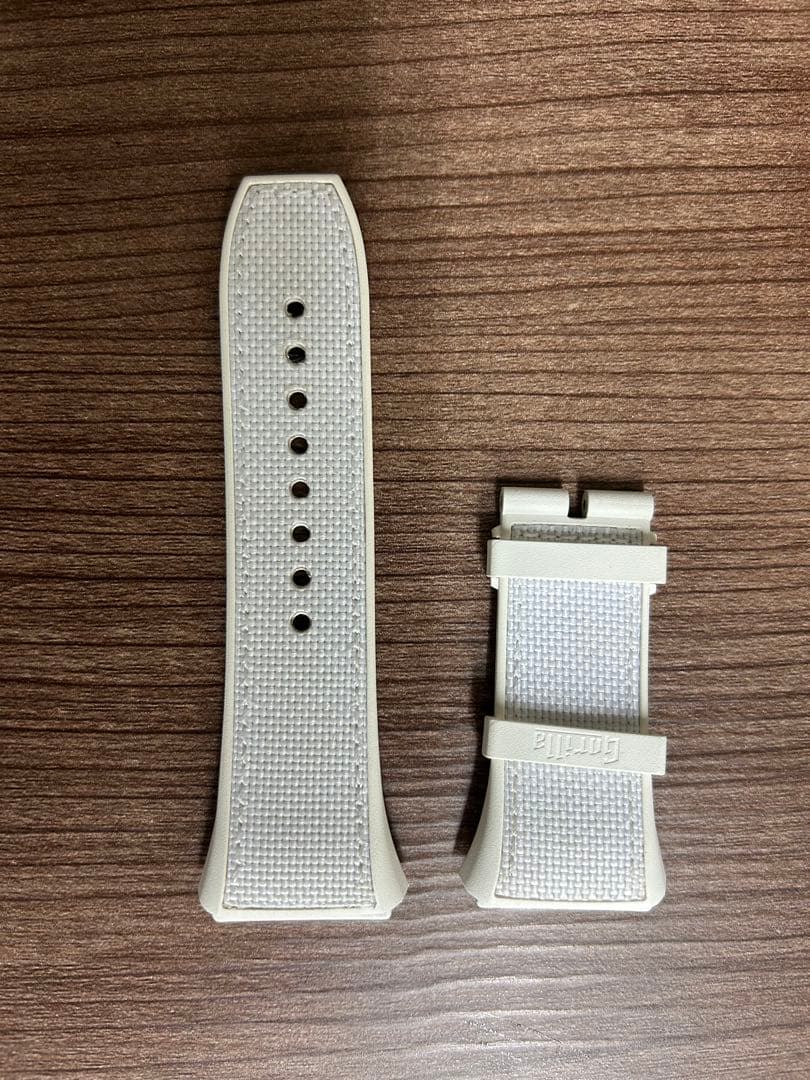 ゴリラウォッチ　ホワイト　ラバーベルト