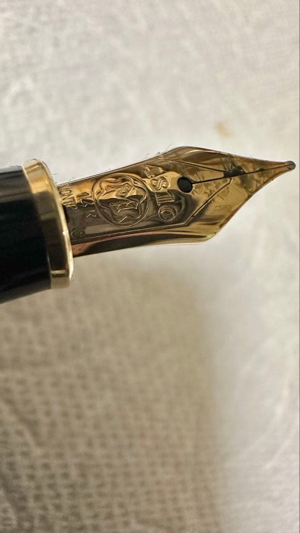 Mont Blanc 万年筆 金色装飾