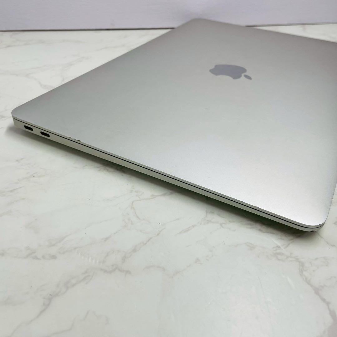 MacBook本体 Apple MacBook Air 2020 M1 8GB 256GB