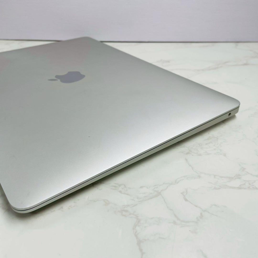 MacBook本体 Apple MacBook Air 2020 M1 8GB 256GB
