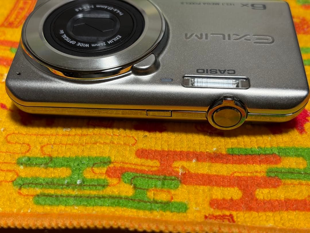 CASIO EXILIM メガピクセル シルバー