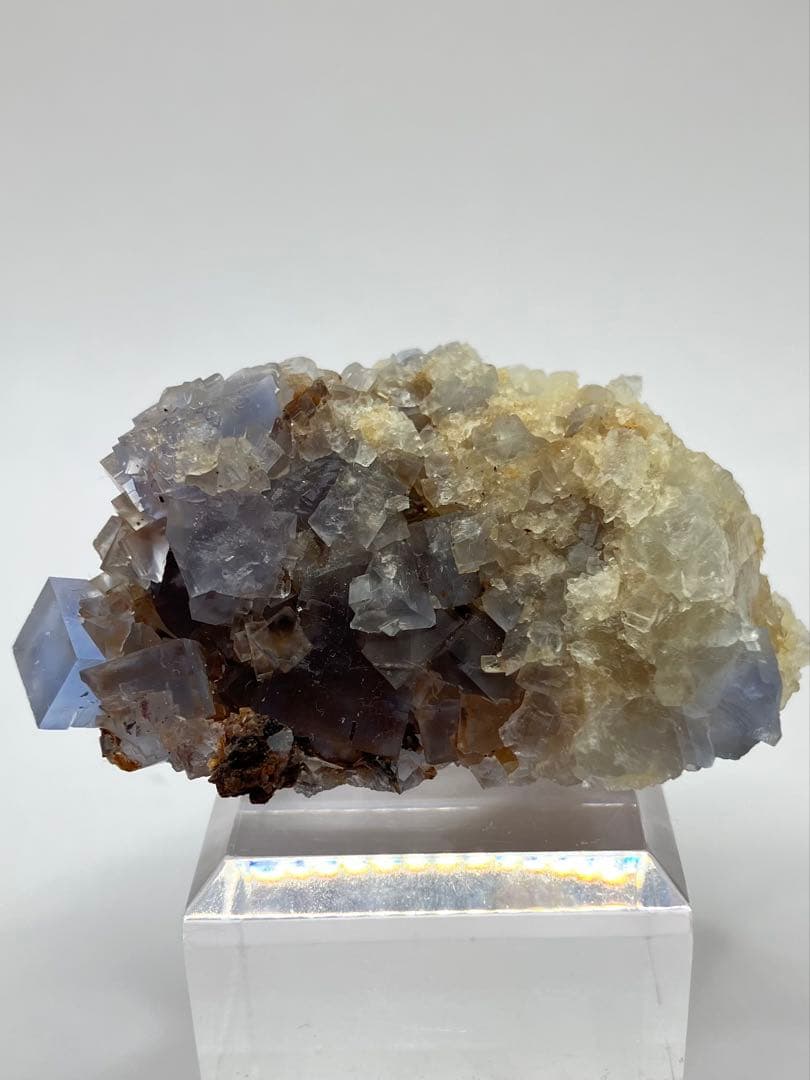 フローライト　ブラックフォレスト　黒い森