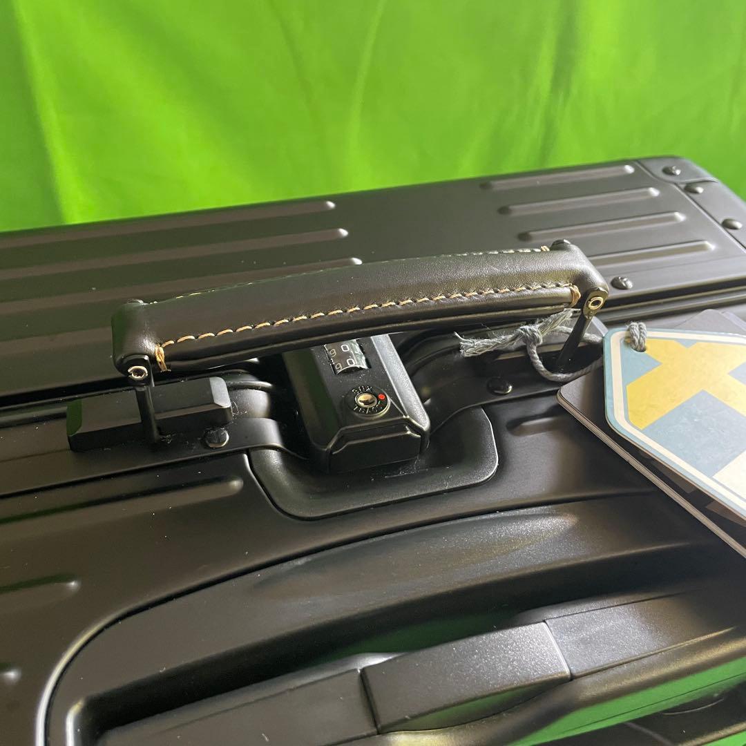 未使用innovator スーツケース INV1611 ステルスブラック 42L