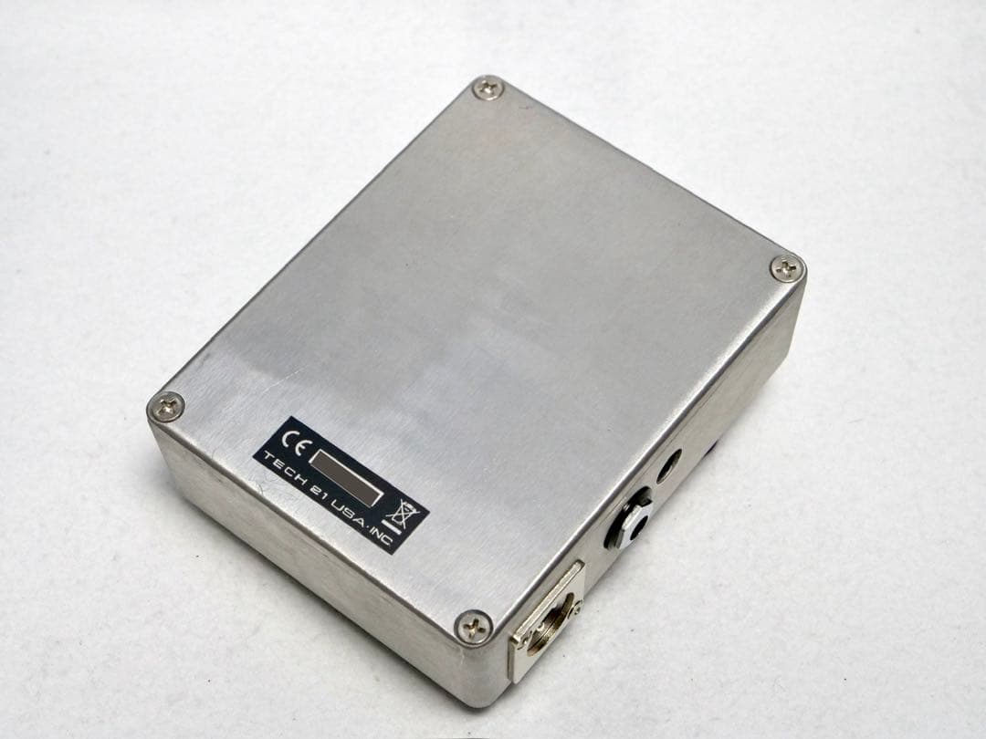 ベース TECH21 / SansAmp Street D 48