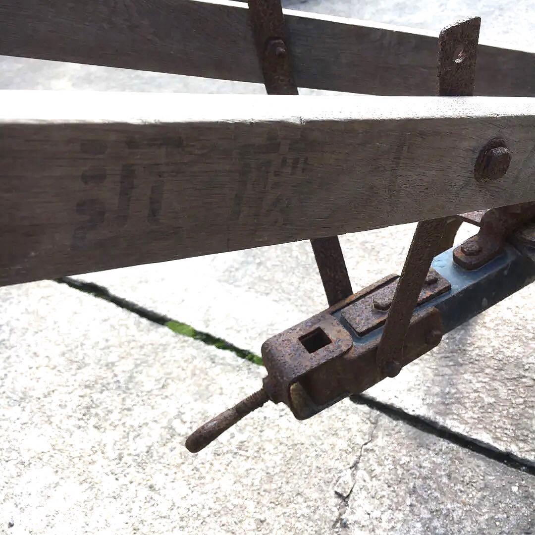 ジャンクガーデン雑貨　錆鉄　牛耕農機具　牛犂　古道具　シャビー アンティーク