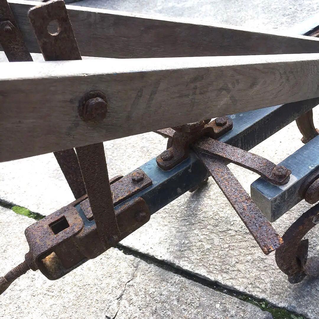 ジャンクガーデン雑貨　錆鉄　牛耕農機具　牛犂　古道具　シャビー アンティーク