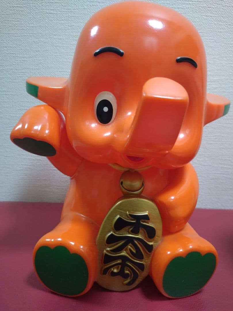 佐藤製薬　招き千万両サトちゃん　サトコちゃん非売品　大きな貯金箱 26cm