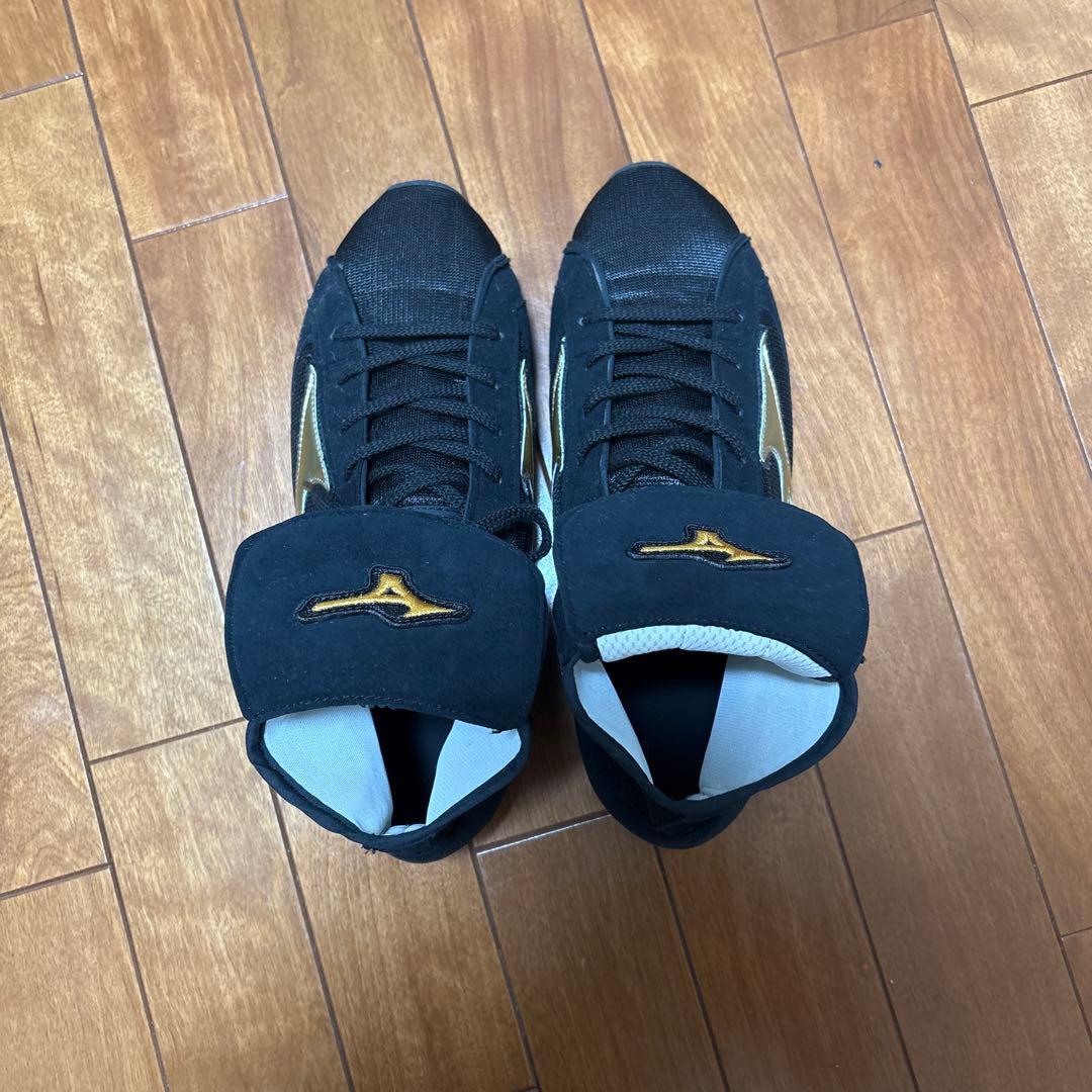 ミズノボクシングシューズ　ゴールドブラック　mizuno