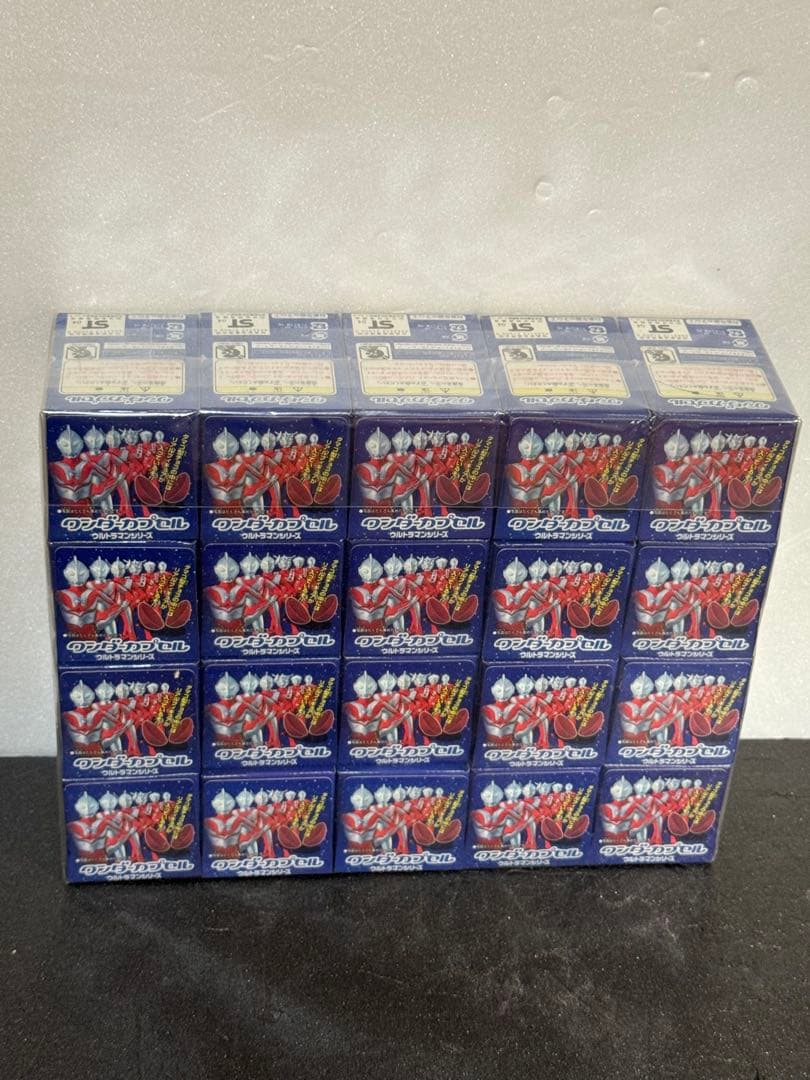 ワンダーカプセル　ウルトラマンシリーズ　食玩　フルコンプ　19種α おまけ　5個