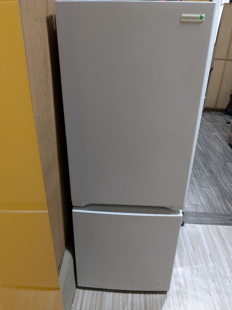 ホワイト 2ドア冷蔵庫45L　YRZ-F15E1