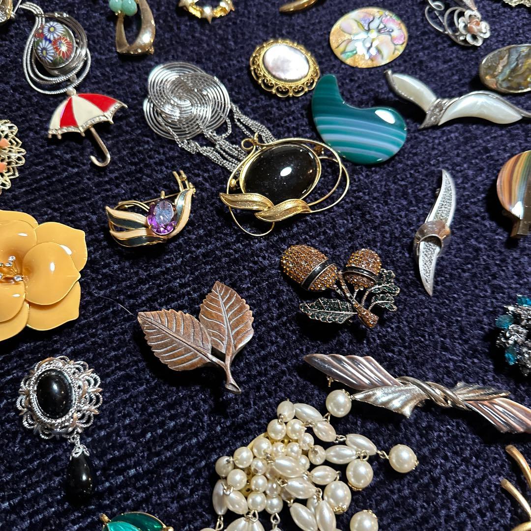 【vintage】ブローチ　120点以上　大量　まとめ売り　セット