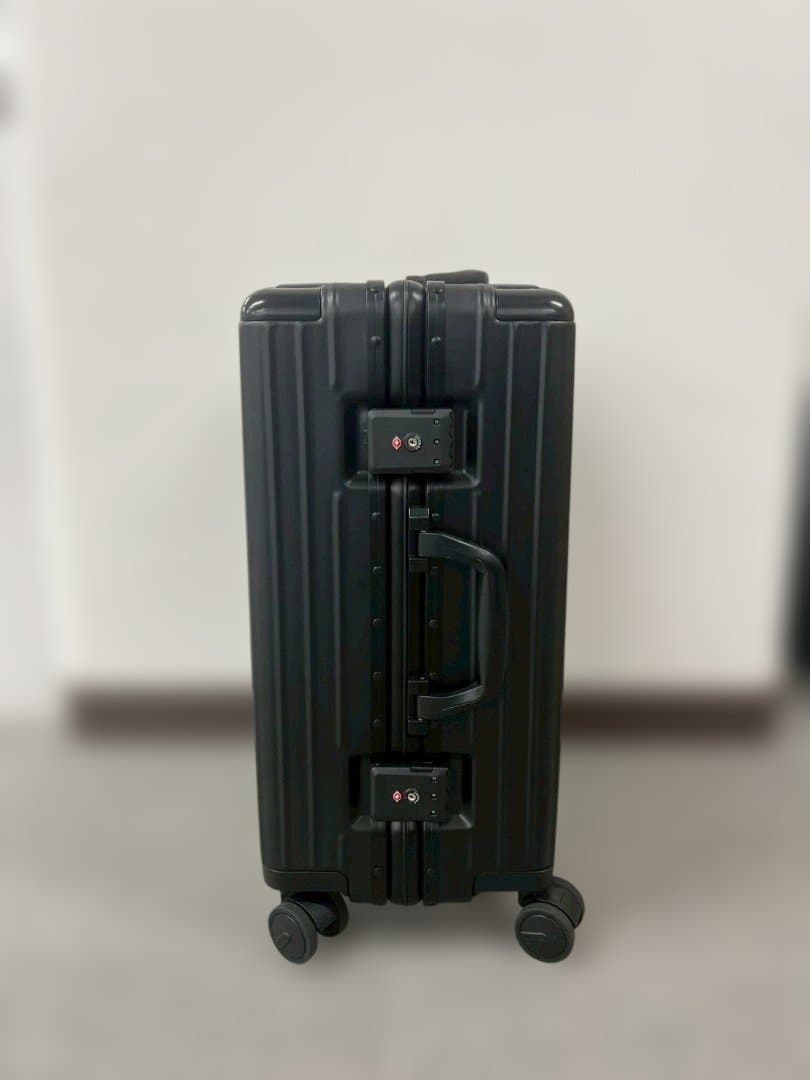 多機能キャリーケース【マットブラックSサイズ】C11