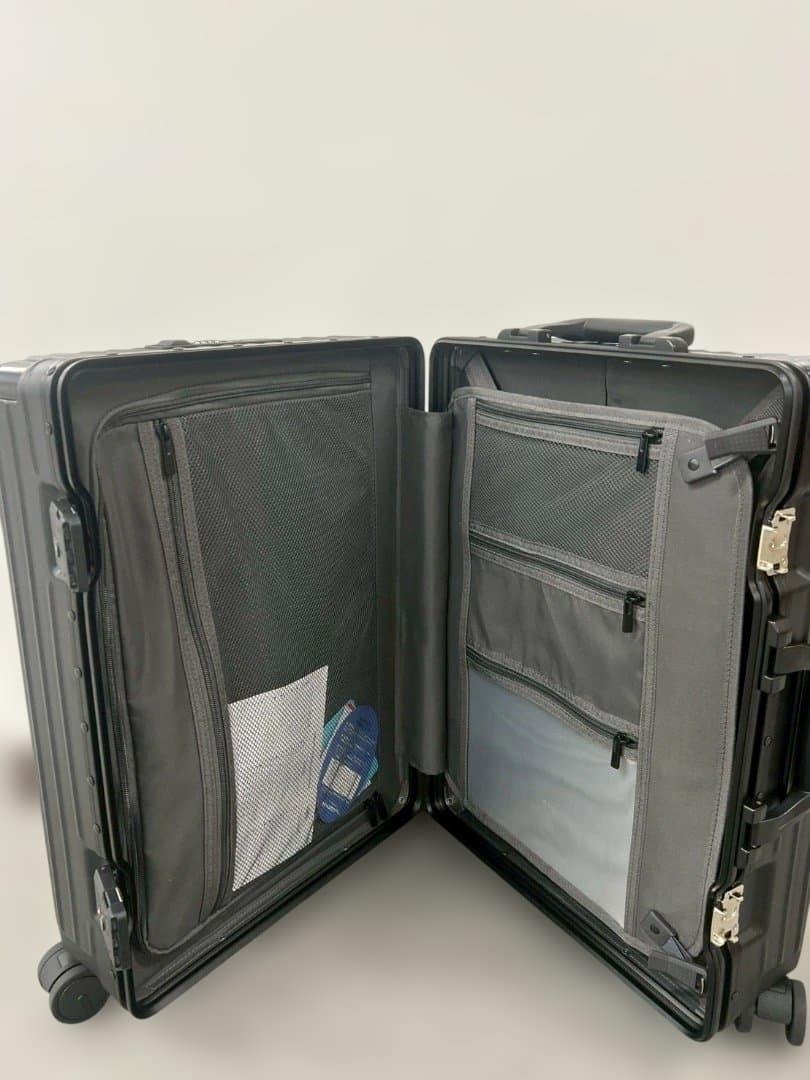 多機能キャリーケース【マットブラックSサイズ】C11