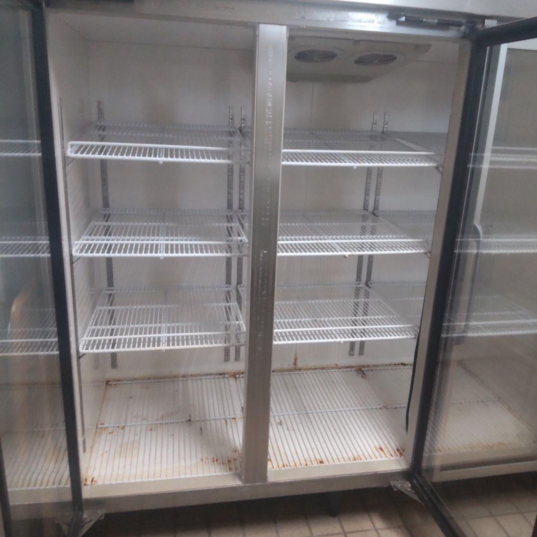 大型冷蔵ショーケース 3ドア シルバー