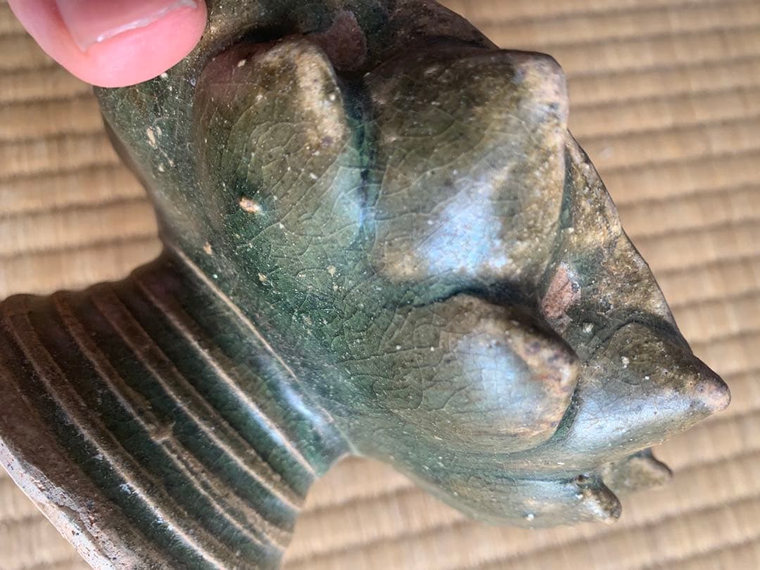 中国六朝時代蓮花模様青磁油灯