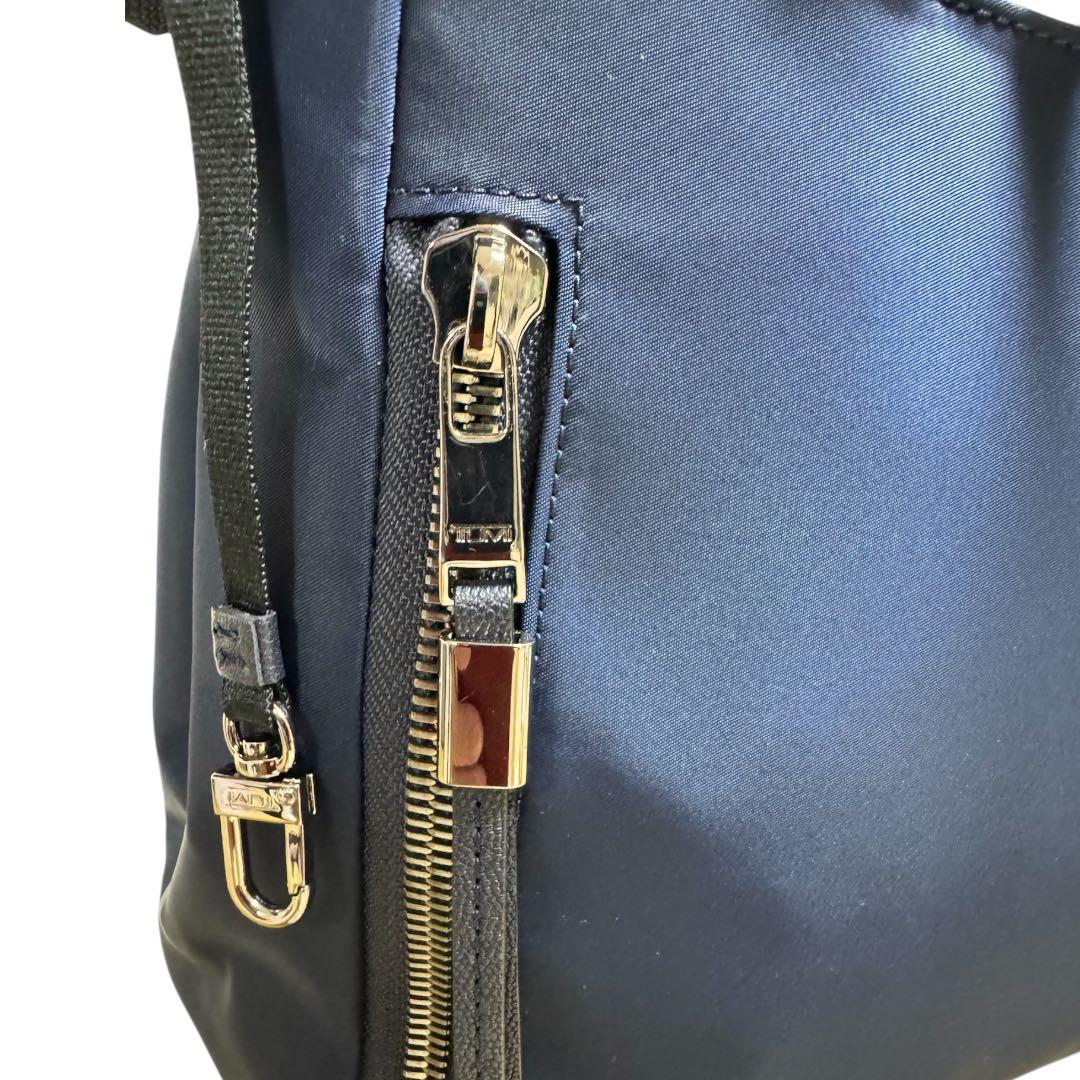 ✨美品✨TUMI ヴァレッタ ラージトートバッグ ネイビー 2way 通勤 A4