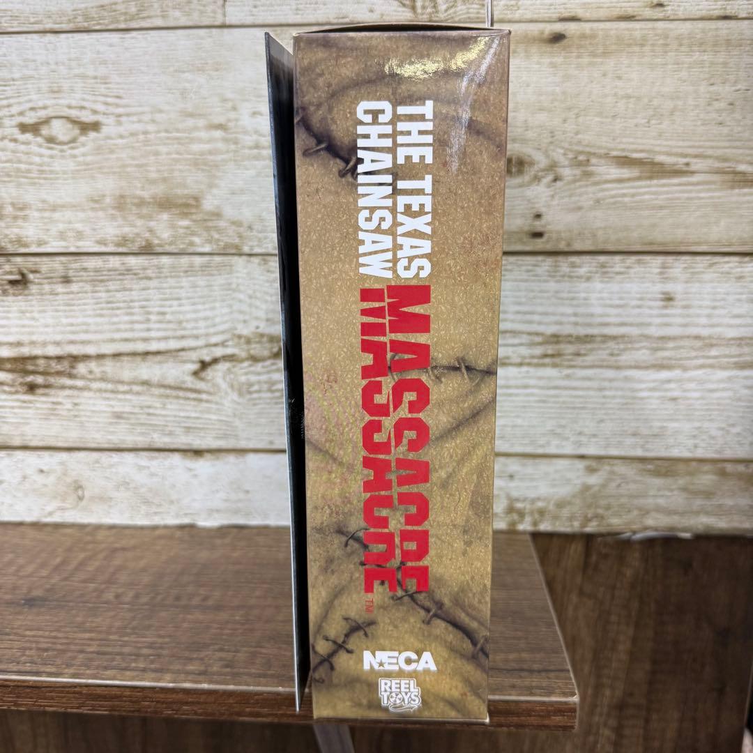 NECA The Texas Chainsaw Massacre フィギュア