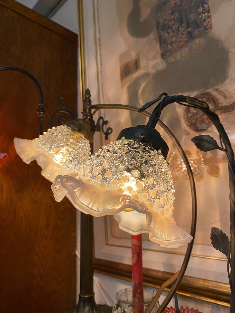 オールドフェントン　オパールセント　ホブネイル　　ガラスシェード