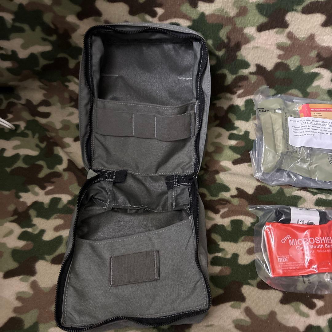 未使用品　米軍実物　メディカルキット　MEDICAL KIT