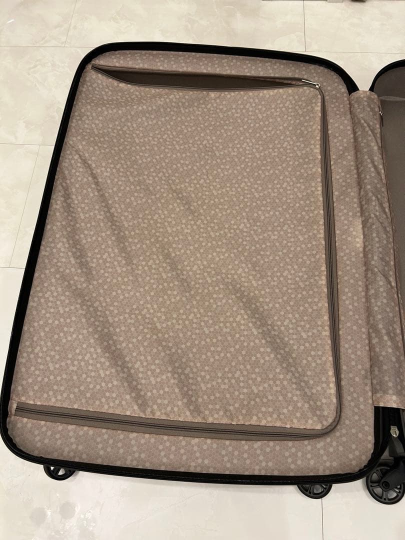 一度のみ使用美品！！Samsonite大型4輪