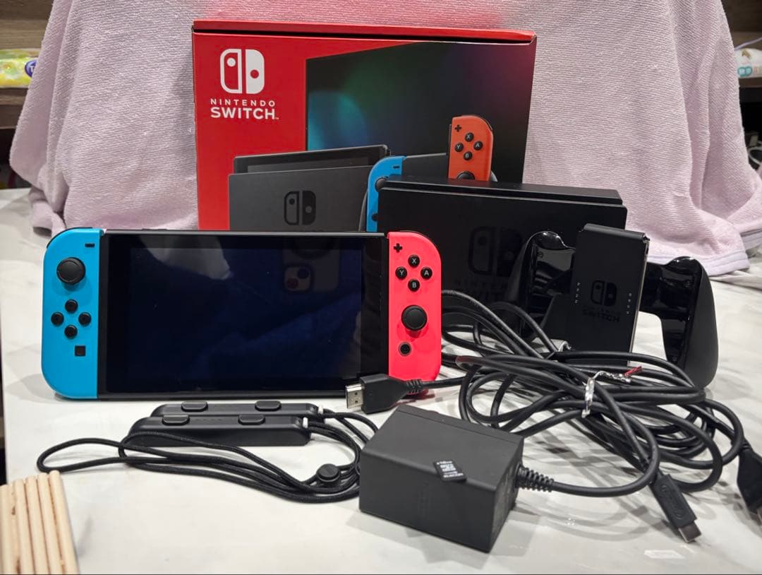 【★期間限定値下】【美品】Nintendo Switch 本体 microSD付