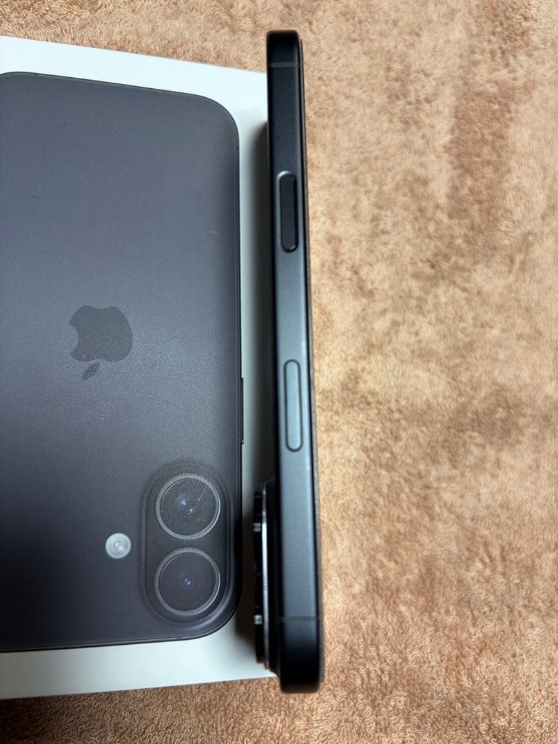 Apple iPhone 16 ブラック ￼128GB 99% ￼ SIMフリー