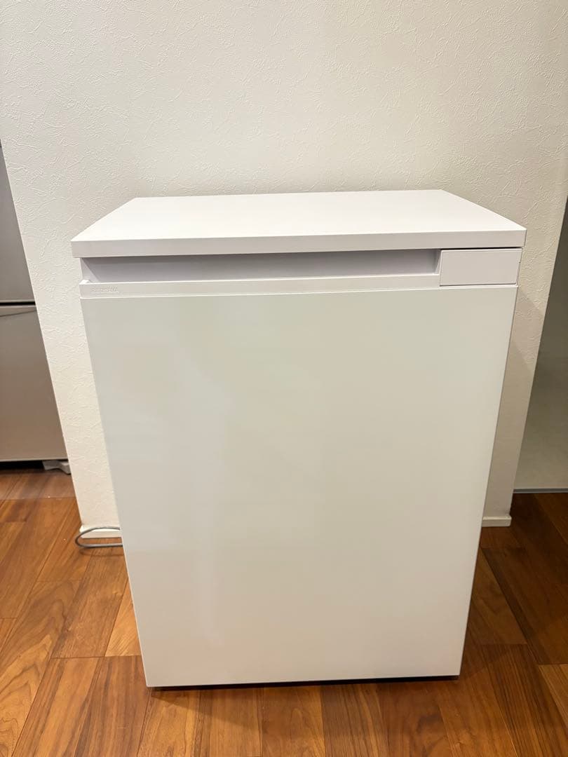 ◾️新品未使用◾️アイリスオーヤマ66Ｌ奥行スリム冷蔵庫　IRSN-7A ホワイト