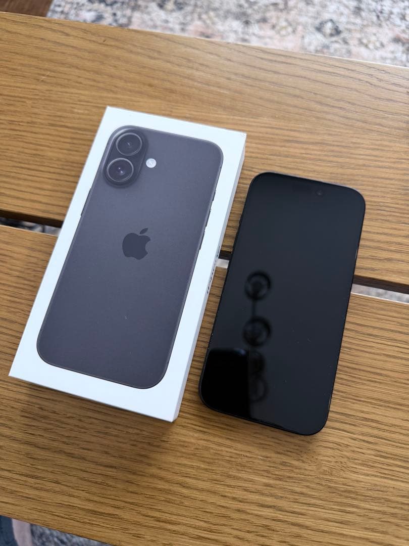 [美品] iPhone 16 本体　128GB