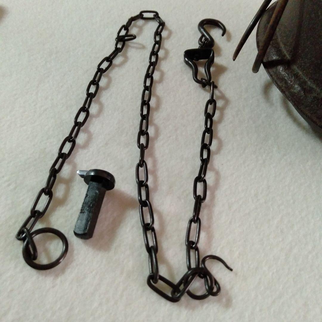 真形釜？　釜鐶、鎖付