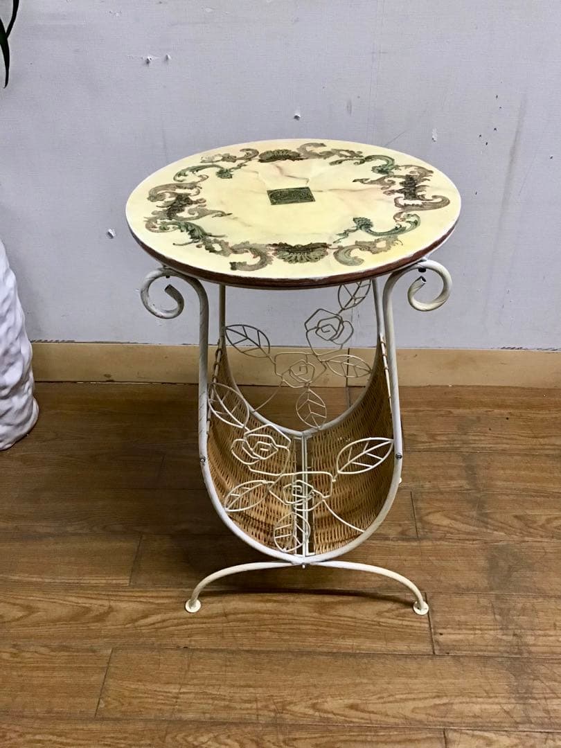 マーボー☆管212☆ヨーロピアンスタイル☆サイドテーブル⭐︎マガジンラック