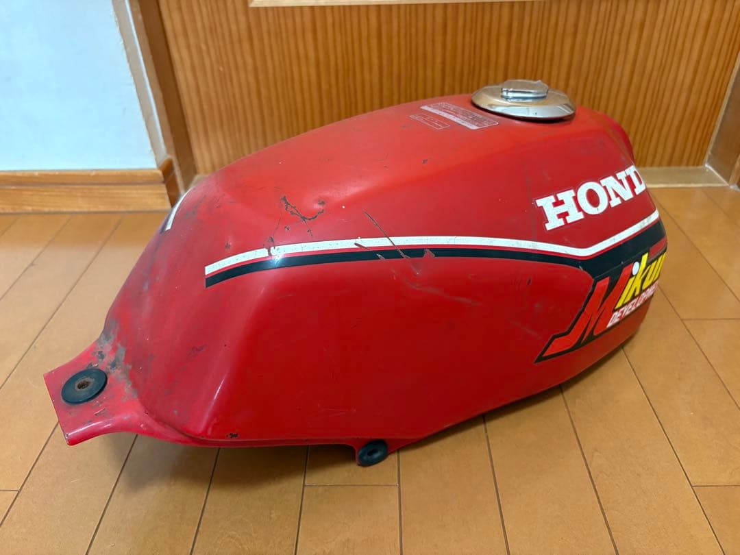 ★ホンダ MBX50 タンク 中古品★