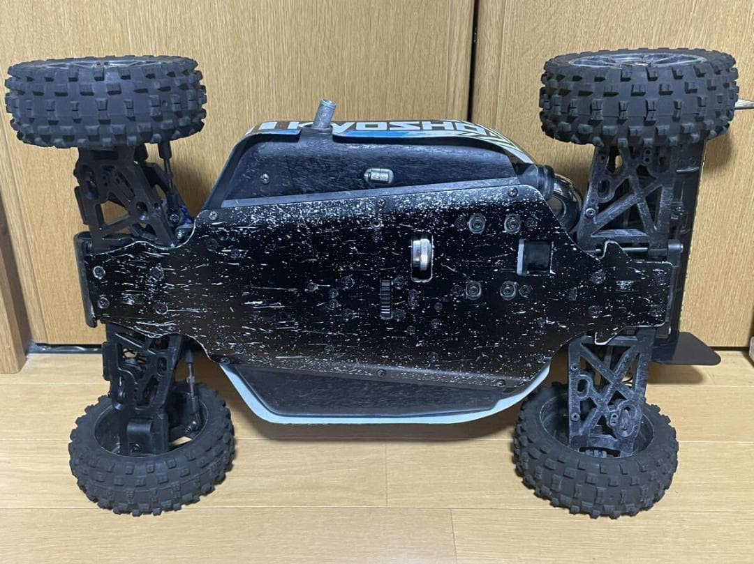 京商 1/8 インファーノ INFERNO NEO3.0 本格エンジンバギー