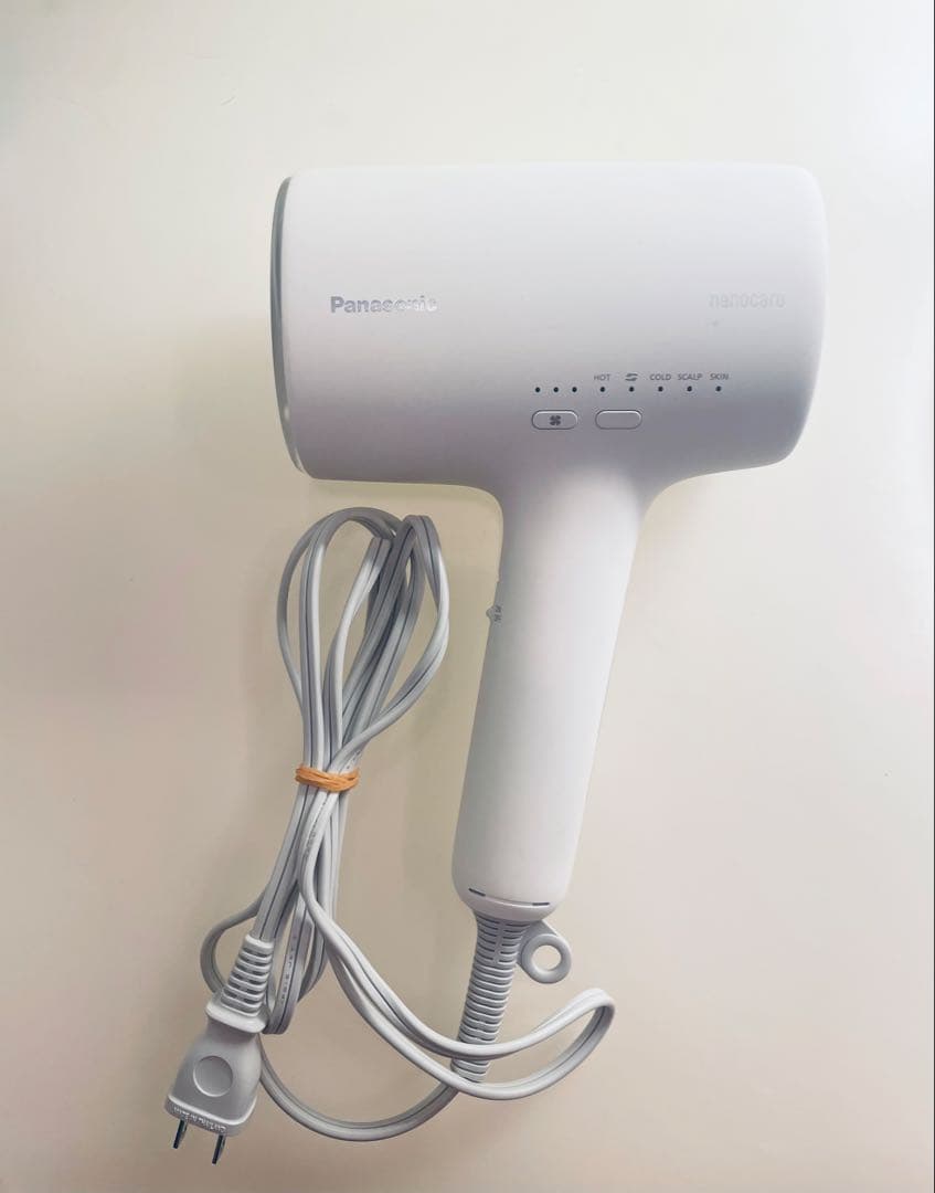 【最終値下げ】パナソニック　ナノケアドライヤー　ウォームホワイト