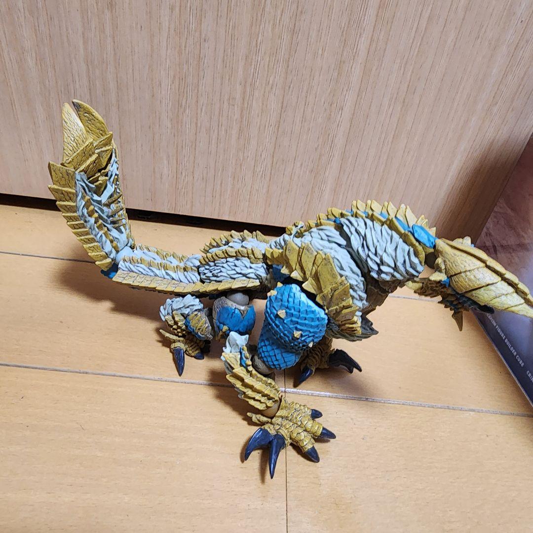 モンハン　フィギュア　ジンオウガ亜種　バルファルク　ラギアクルス希少種