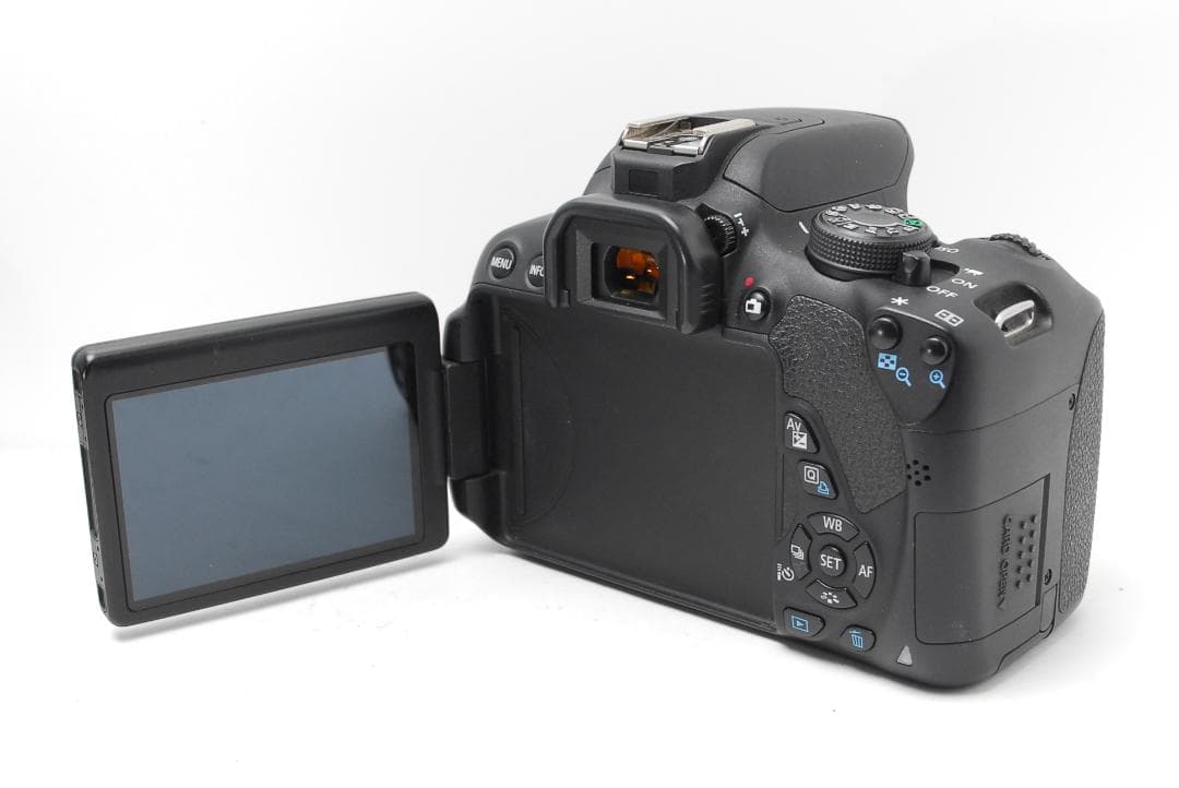 1本のレンズで近くも遠くも撮れる♪Canon Kiss X7i　バリアングル液晶