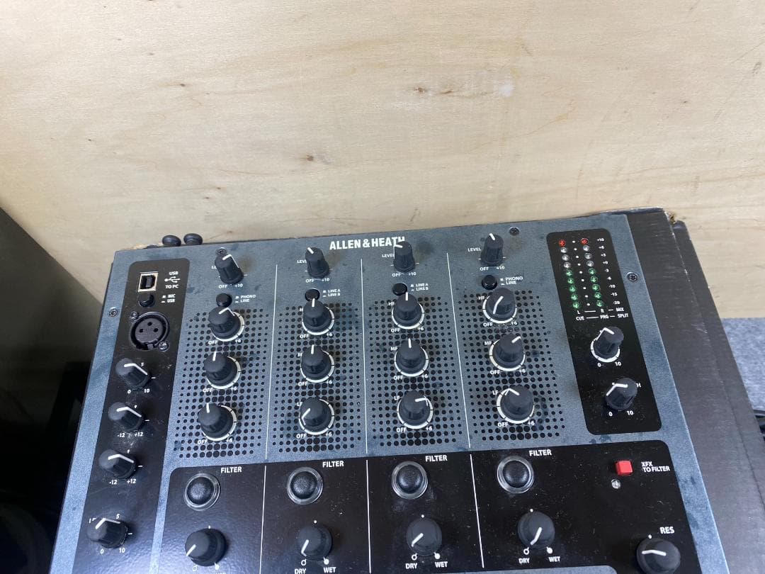711 allen & heath XONE : 42 DJミキサー