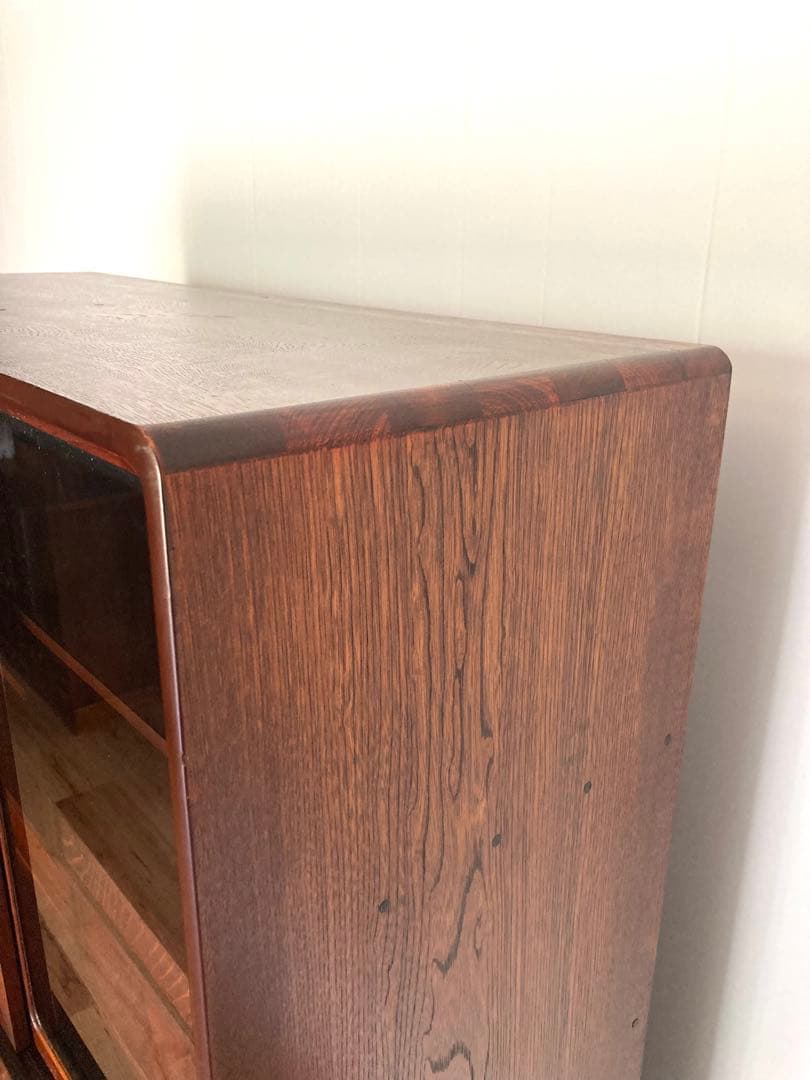 【連休sale】佇まい良さげな収納棚　食器棚